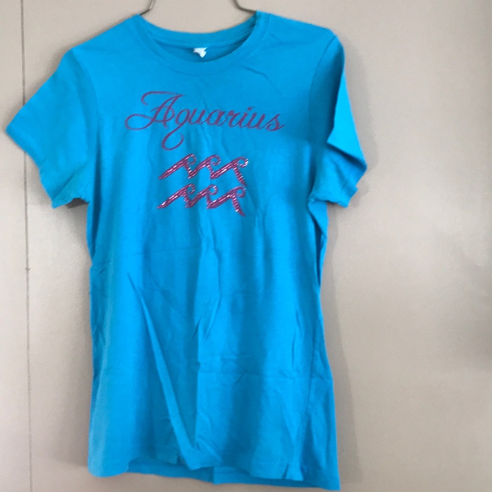 Aquarius tee